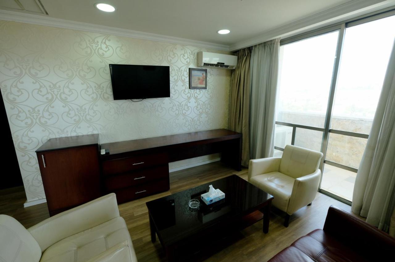Red Crescent Guesthouse Рамала Екстериор снимка