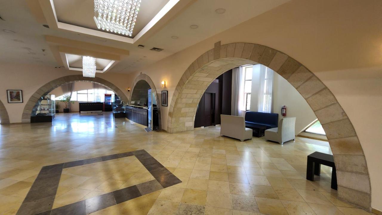 Red Crescent Guesthouse Рамала Екстериор снимка
