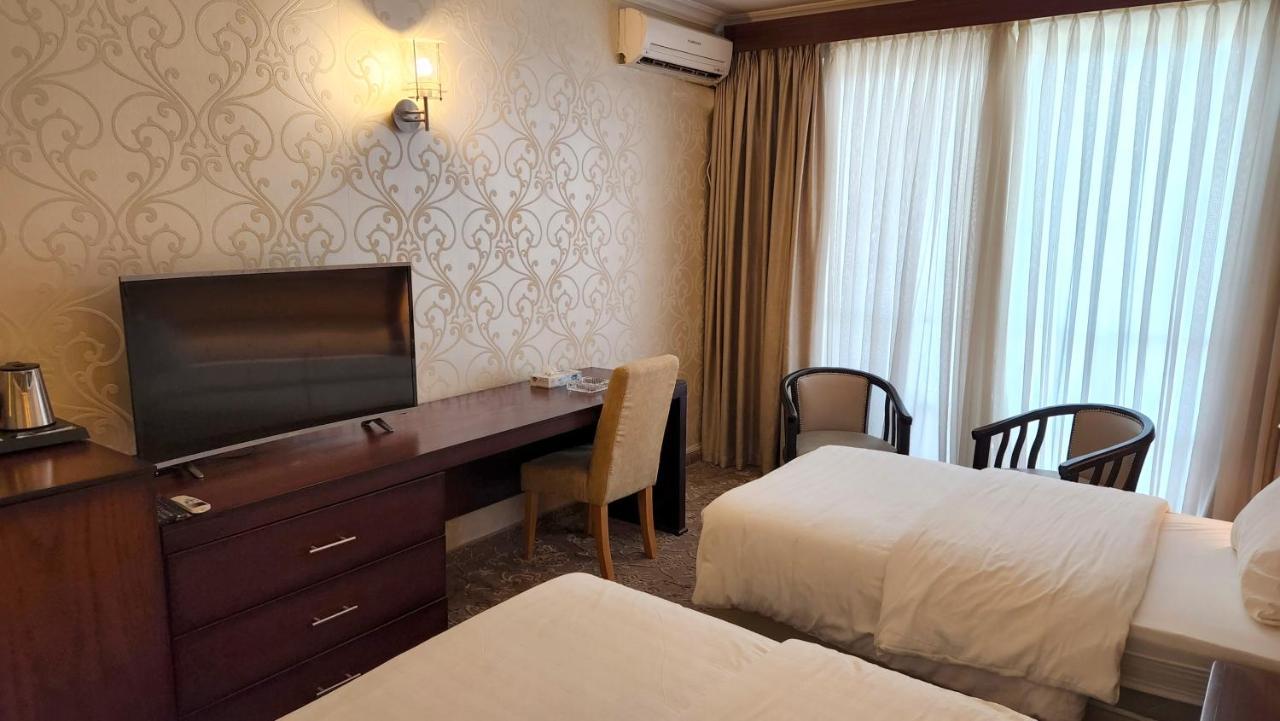Red Crescent Guesthouse Рамала Екстериор снимка