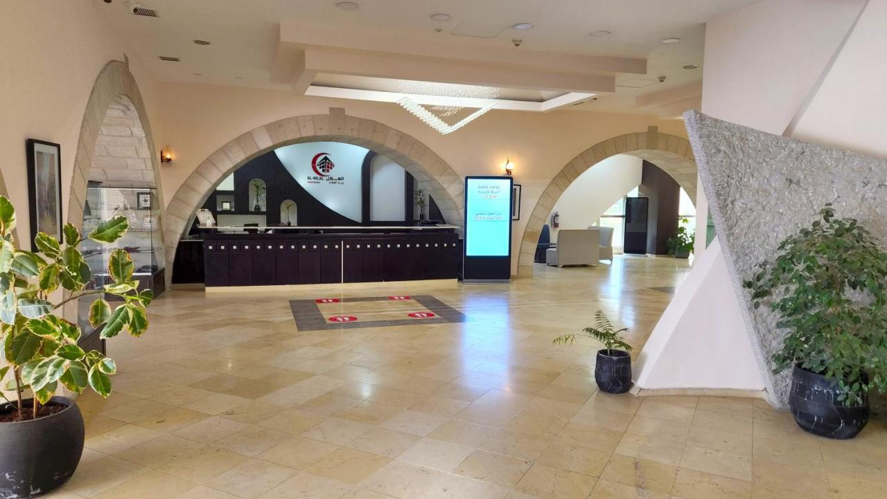 Red Crescent Guesthouse Рамала Екстериор снимка