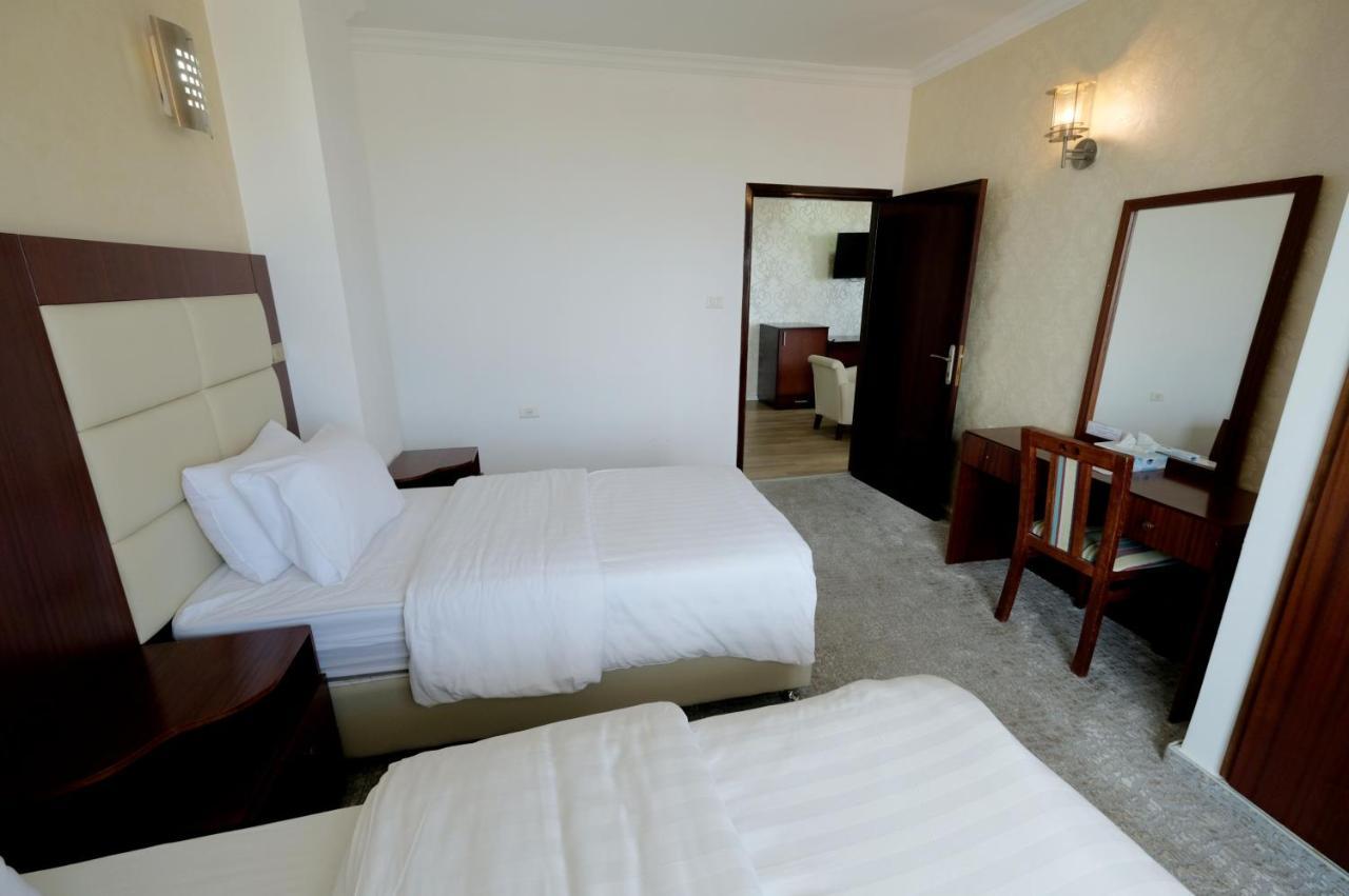 Red Crescent Guesthouse Рамала Екстериор снимка