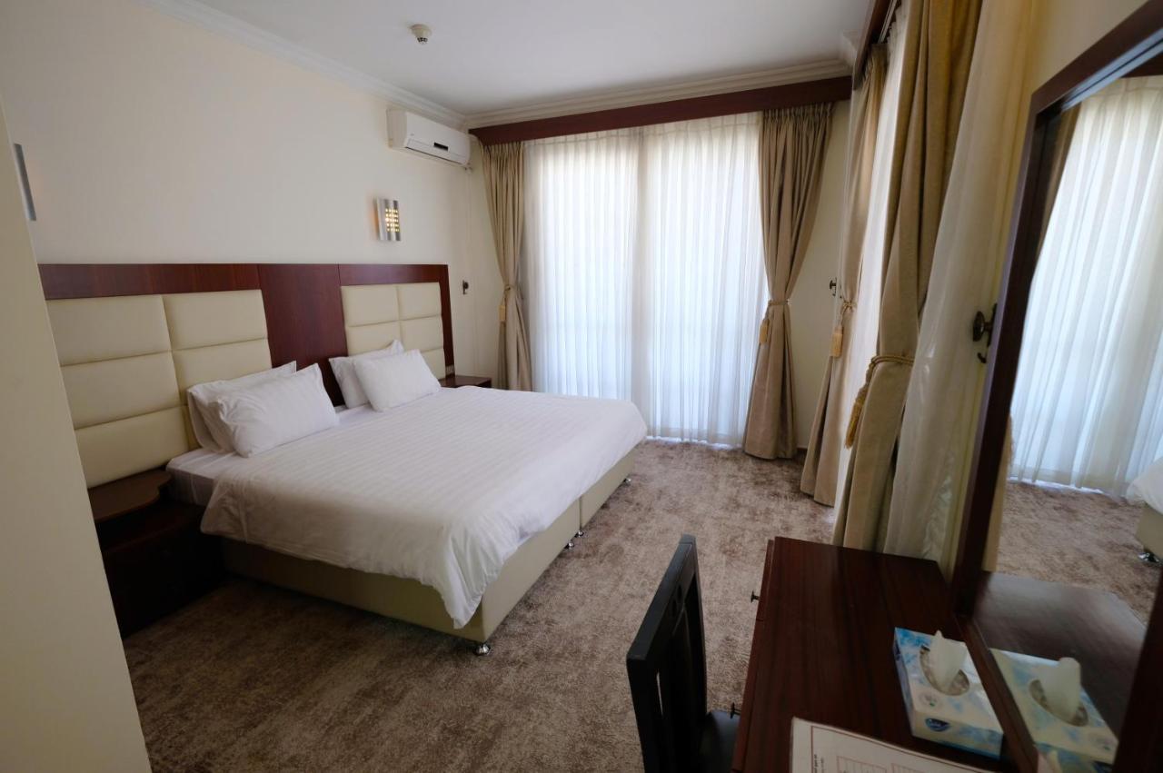 Red Crescent Guesthouse Рамала Екстериор снимка