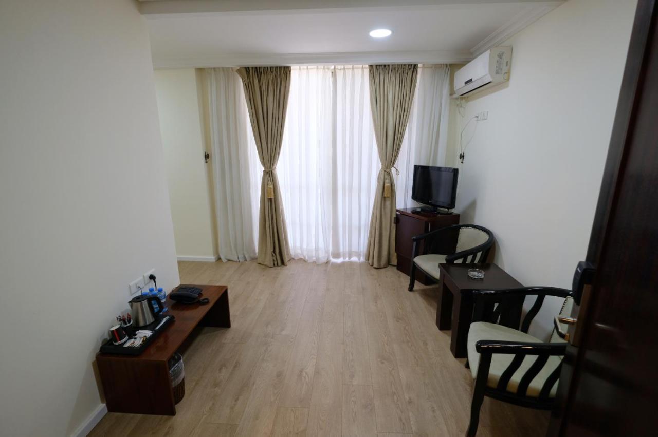 Red Crescent Guesthouse Рамала Екстериор снимка